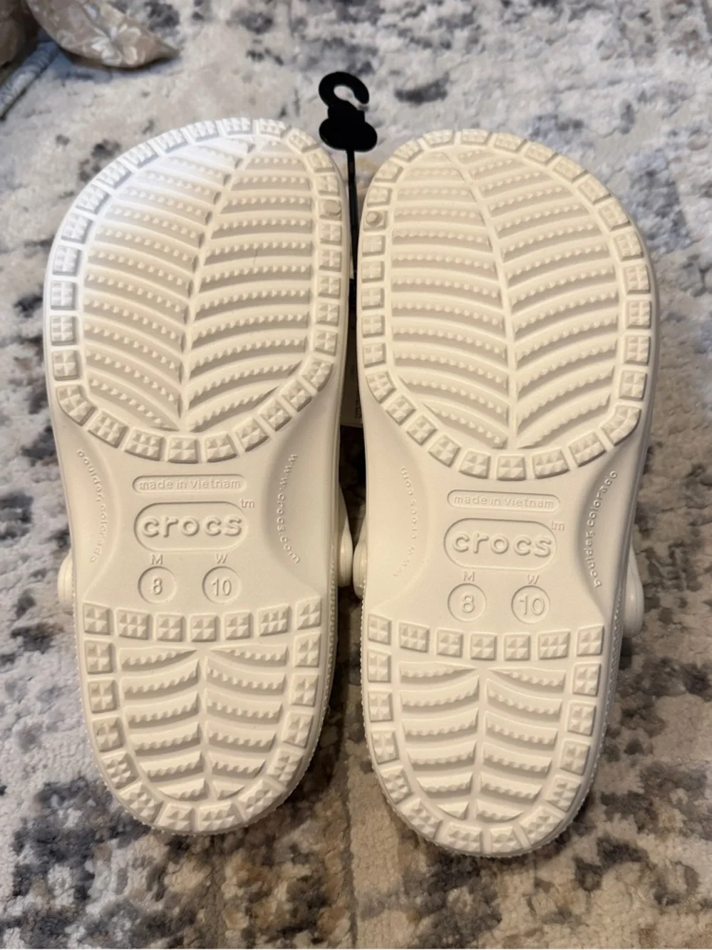 NWT CROCS M-8/W-10 Classic Clog in White